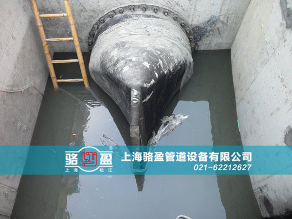 四川省自貢市富順縣法蘭式<a href=http://www.henantianyue.com/ target=_blank class=infotextkey><a href=http://www.henantianyue.com target=_blank class=infotextkey>鴨嘴閥</a></a>安裝現(xiàn)場