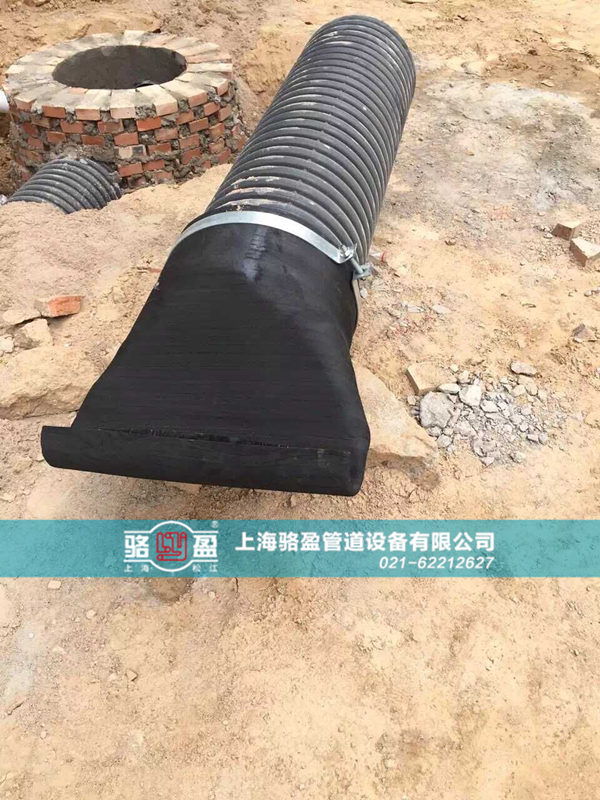 卡箍法蘭式<a href=http://www.henantianyue.com/ target=_blank class=infotextkey><a href=http://www.henantianyue.com target=_blank class=infotextkey>鴨嘴閥</a></a>安裝現(xiàn)場